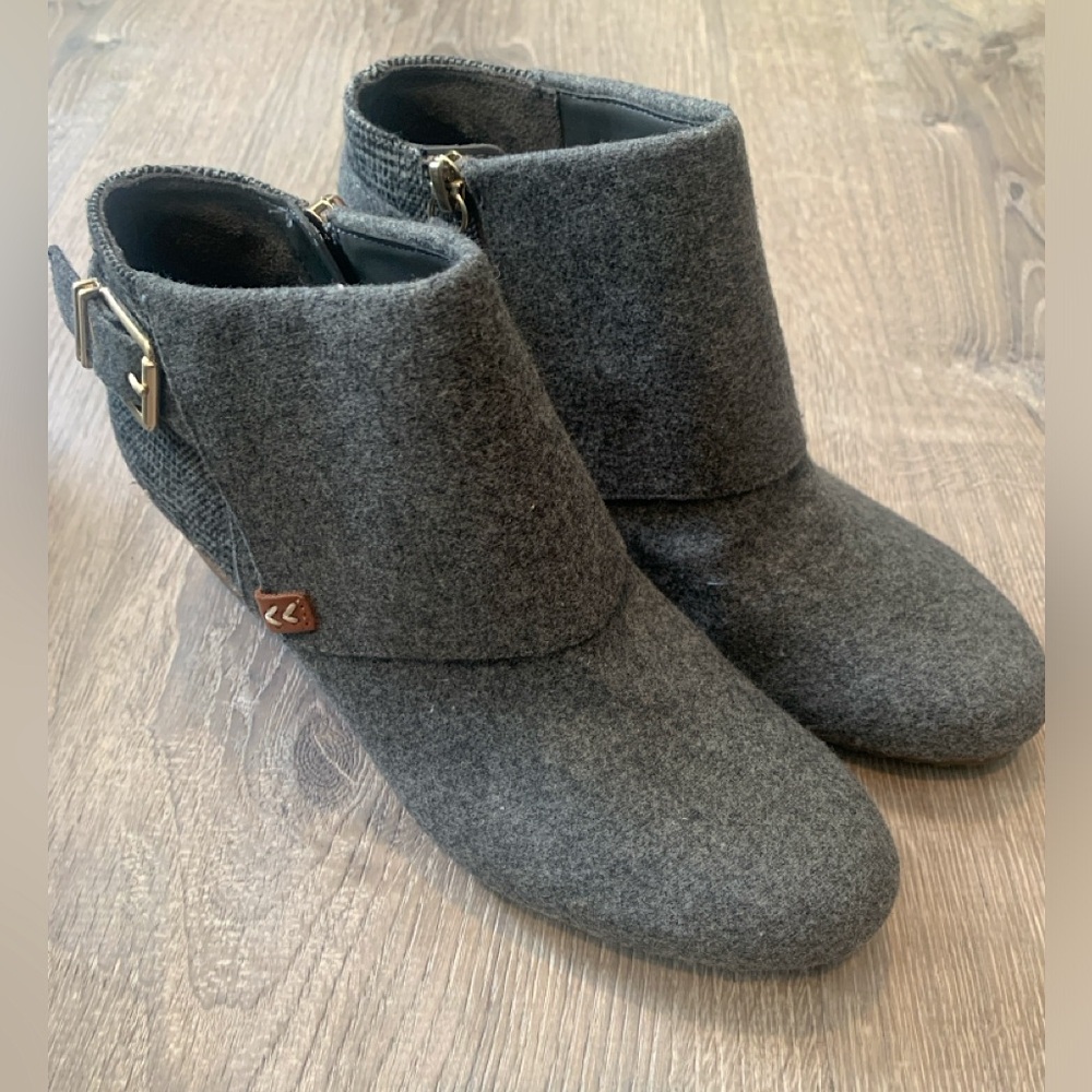 Dr Scholls Gray Heeled Booties